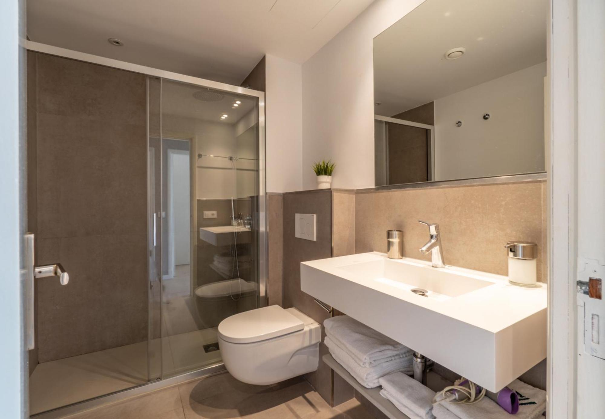 Apartment Ponent 1 *